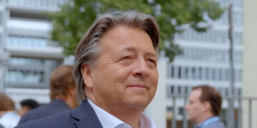 Robert Friedl wieder unter Vertrag